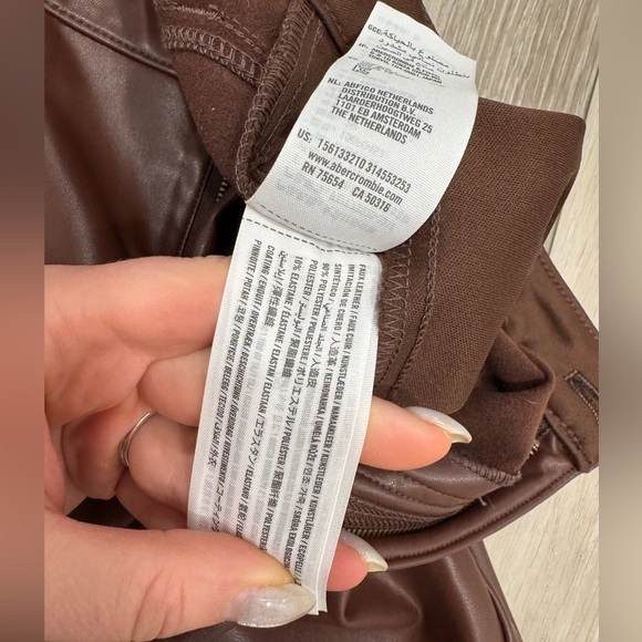 Abercrombie and fitch  faux leather  90's ultra high straight jeans size 8 - Picture 5 of 6